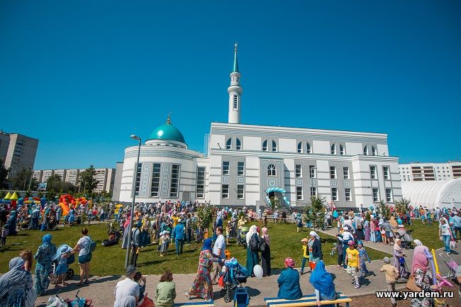 «Ярдәм» мәчетенең 4 еллыгында аеруча балалар шатланды